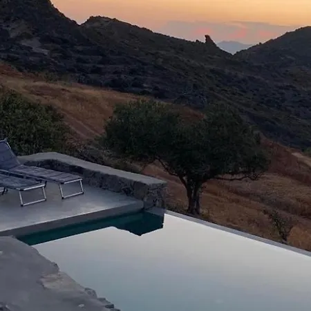 Stunning Two-room Milos Greece Panorama Sunset Infinity Pool Ac Feriehus